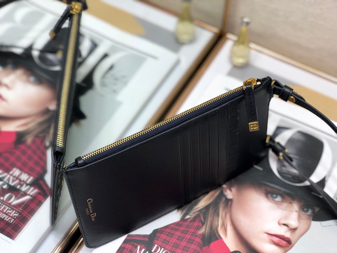 Dior 老花拉鍊扁長夾-附背帶