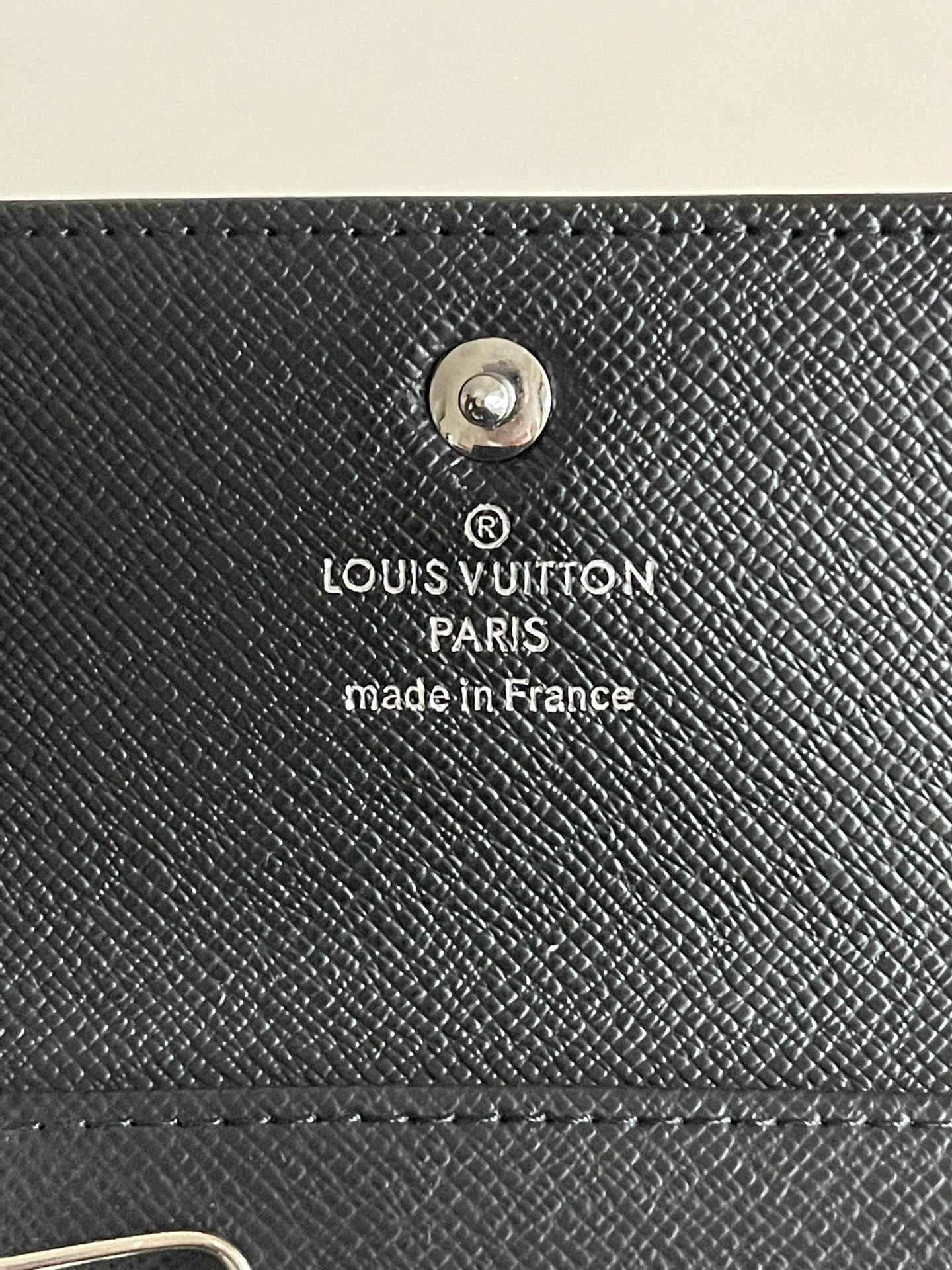 LV M62630 設計小巧精緻的鑰匙包