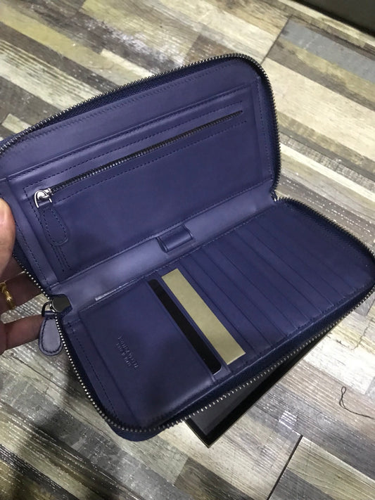BV 拉鍊長夾-義大利原廠胎牛皮