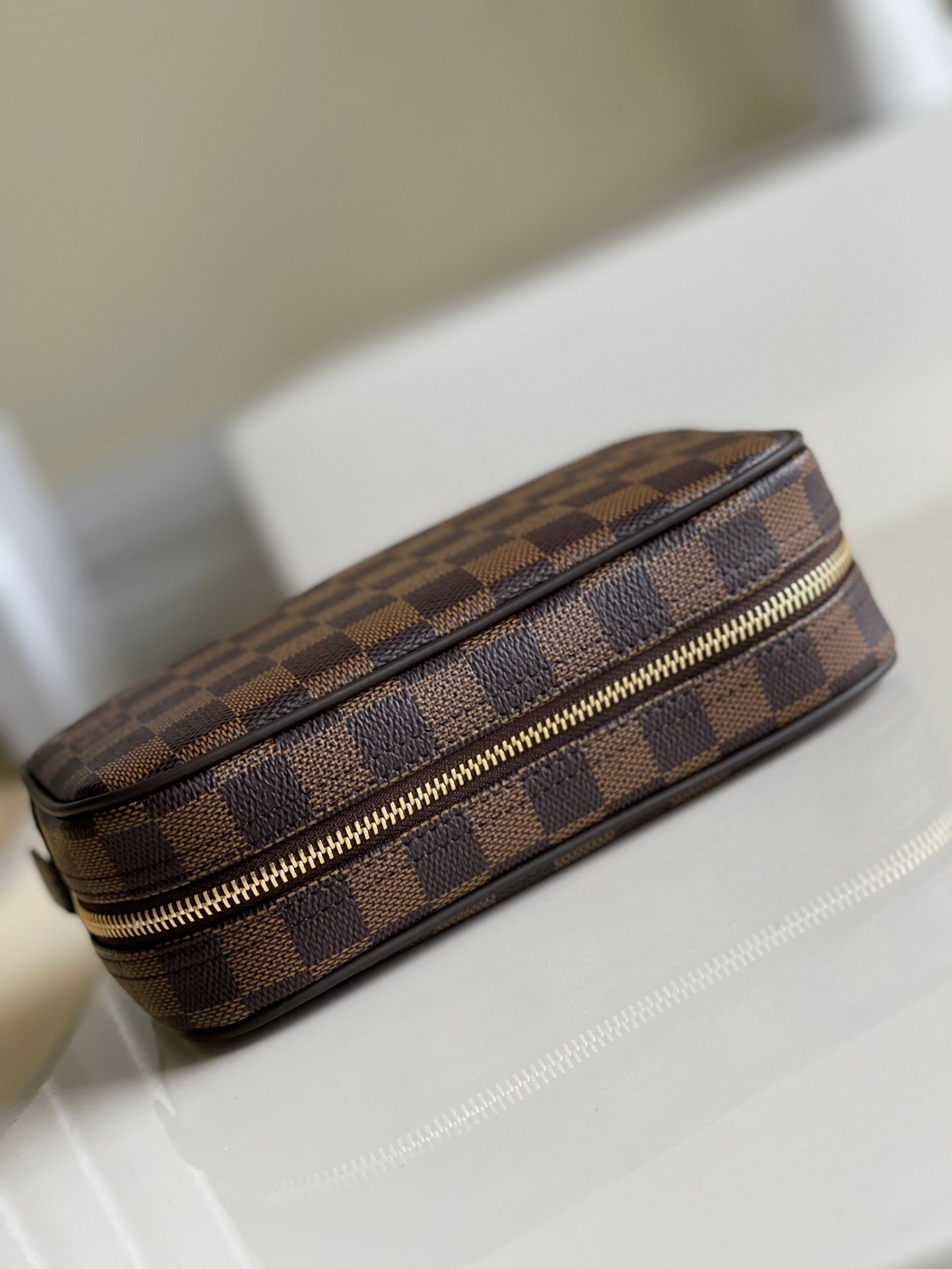 LV M47522 經典盥洗袋