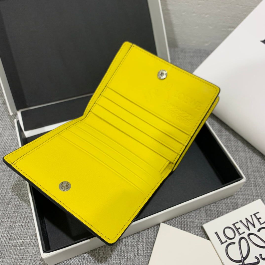 Loewe 限量特別款“龍貓”系列短夾