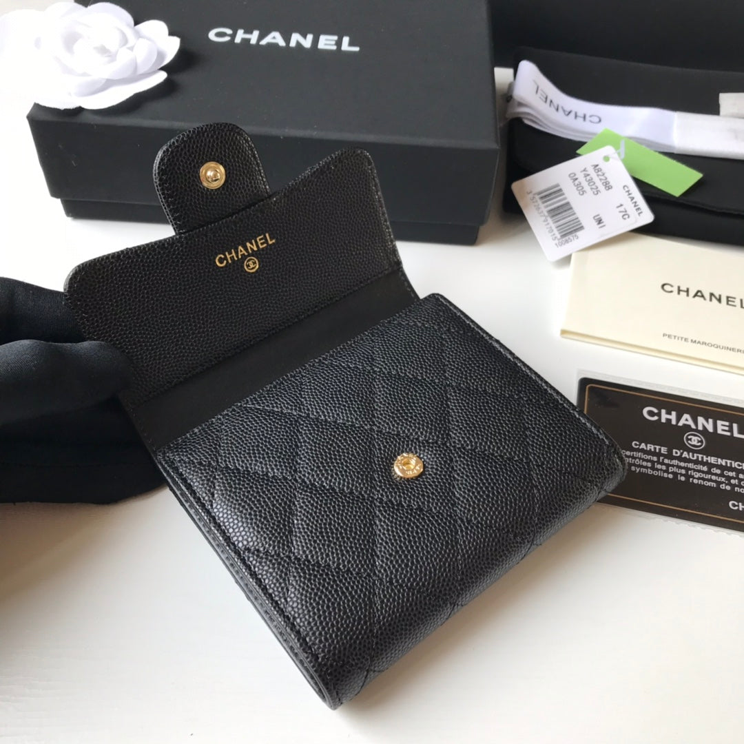 Chanel 三折短夾-黑色球紋皮金釦
