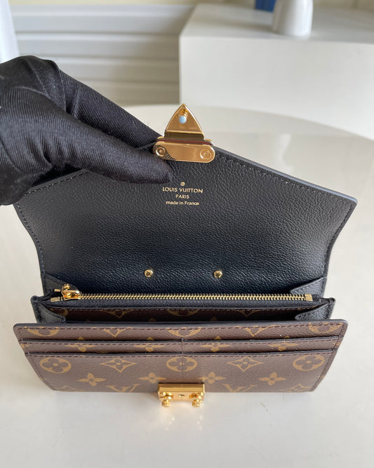 LV M58415 黑色老花 信封式Pallas錢夾