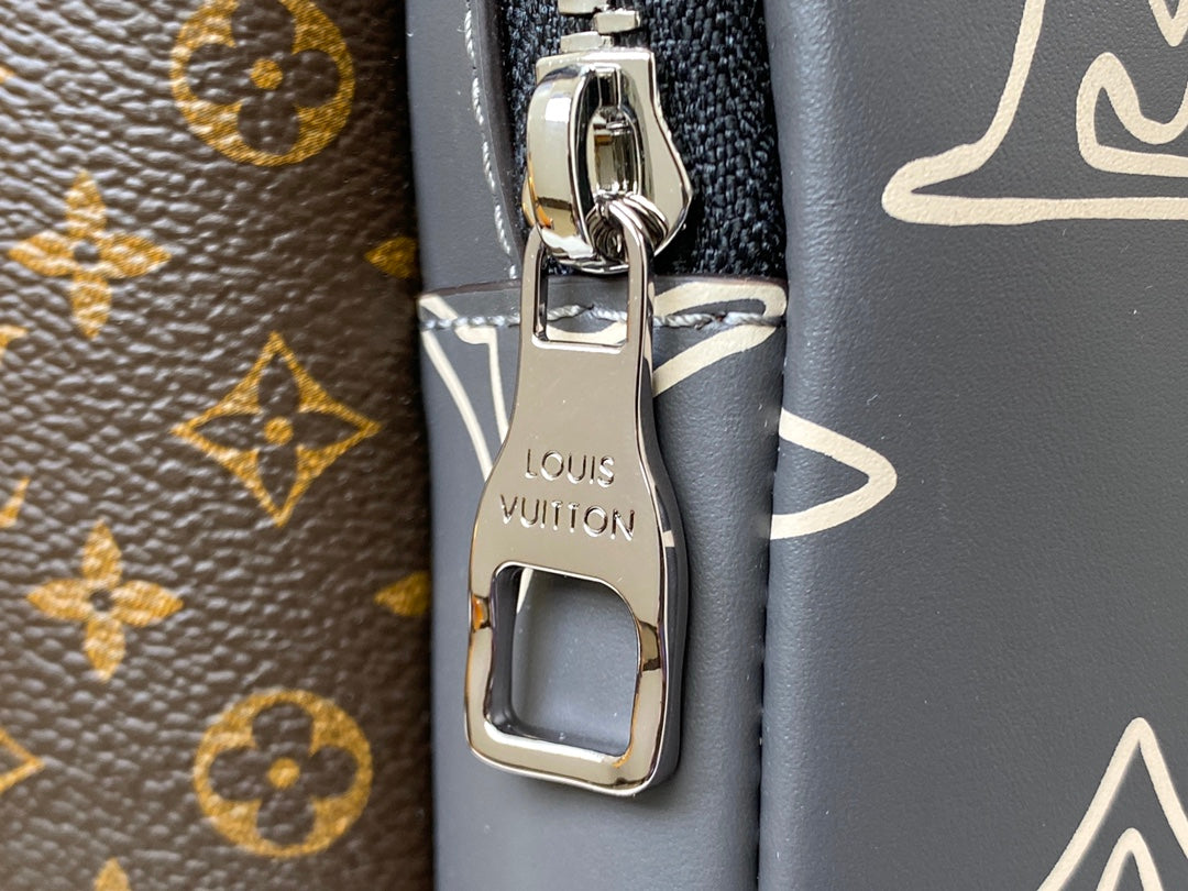M56851 路L家-2020 秋冬系列 Multipocket 雙肩包