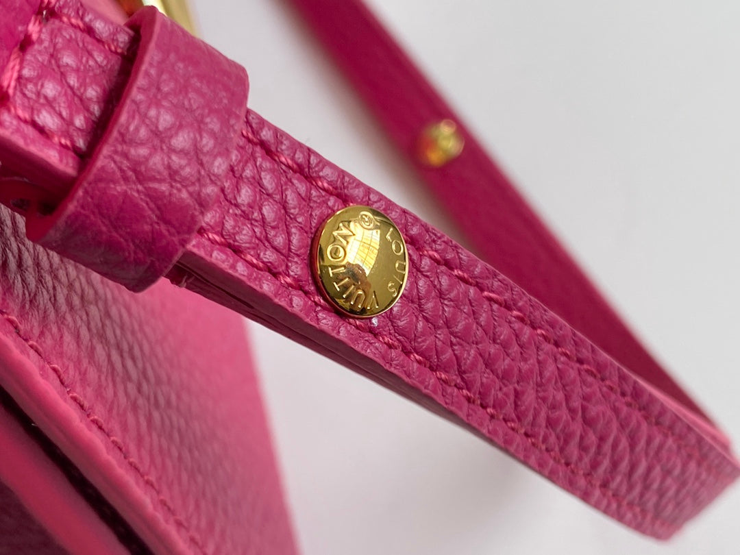 M57096 路L家-Twist One Handle 小號手袋 灰褐色