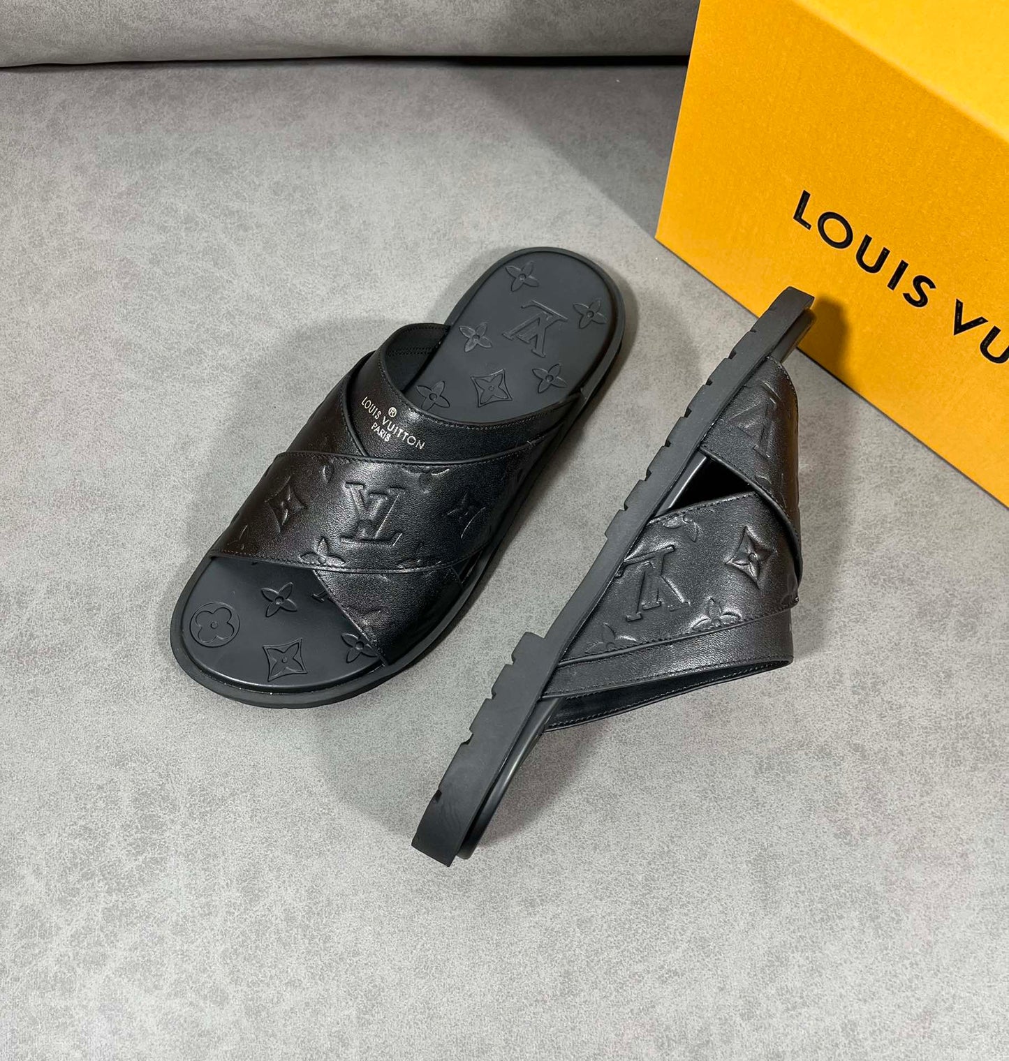 Lou-拖鞋