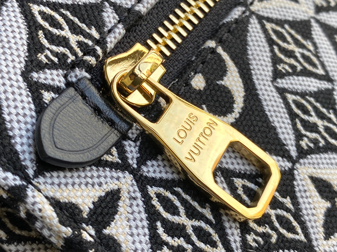 M57272 路L家-2020 冬季 Pochette Métis 郵差包