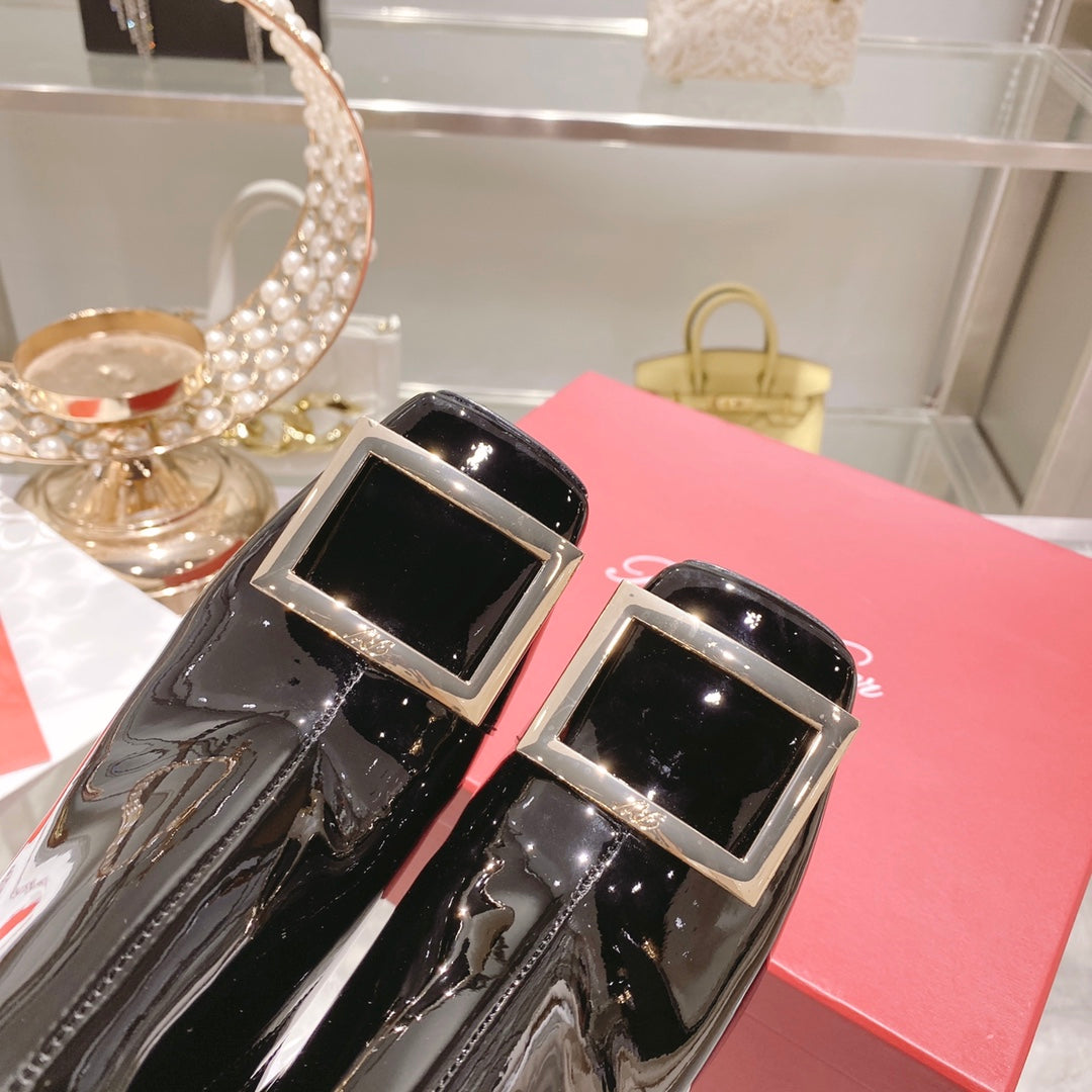 R方扣頭鞋-2022秋季新款 金屬方頭短靴 漆皮黑色
