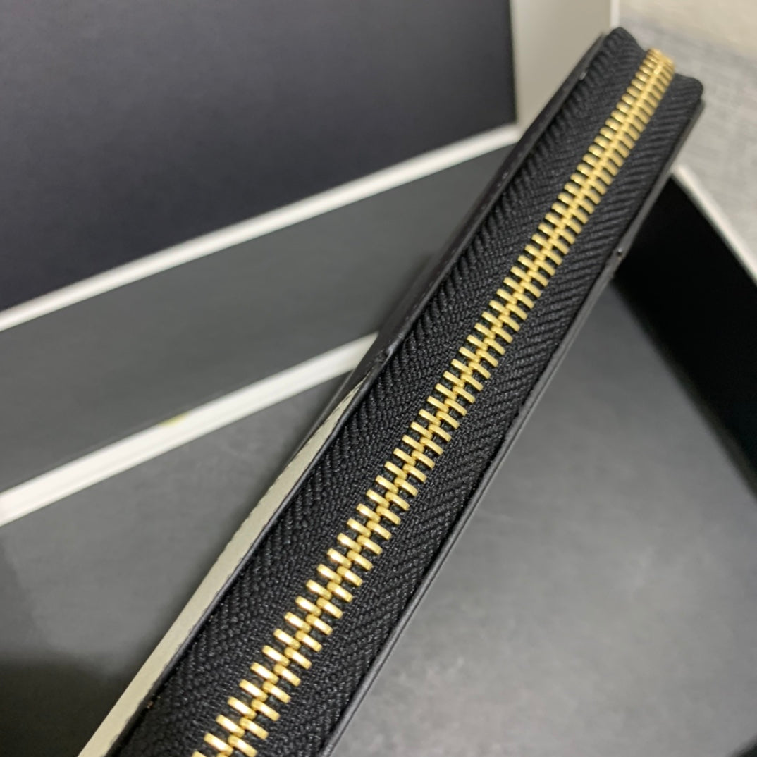 Loewe Puzzle zip around wallet 拉鍊長夾