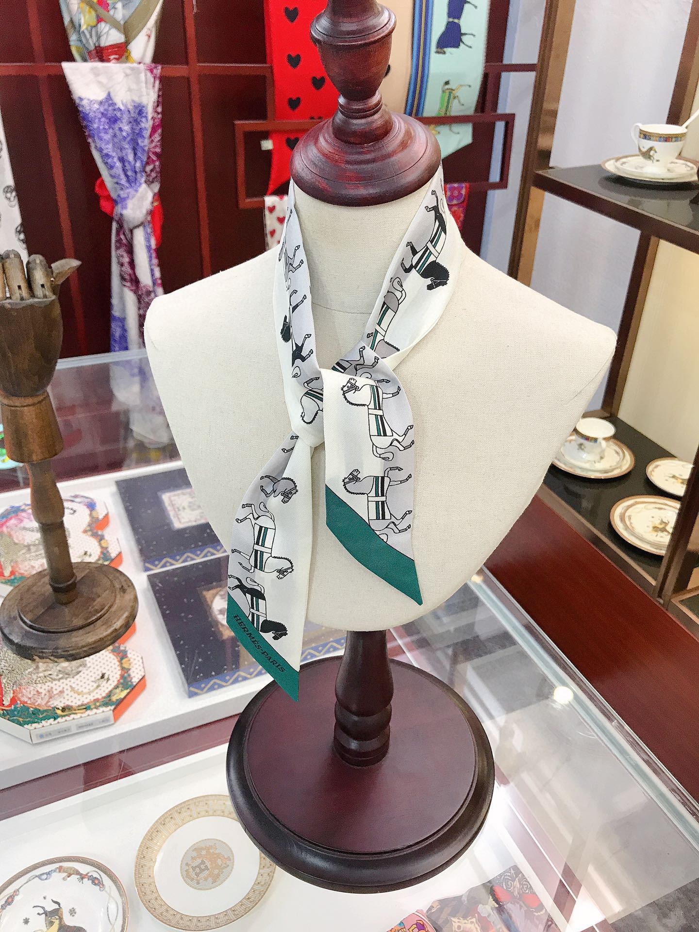 小愛款-全新系列Twilly-5*86cm-100%真絲斜紋雙面