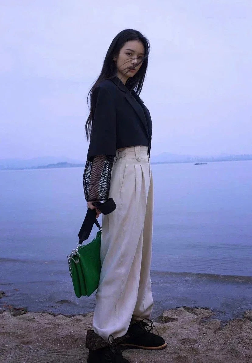 路L家-Coussin手袋 小號 上身照