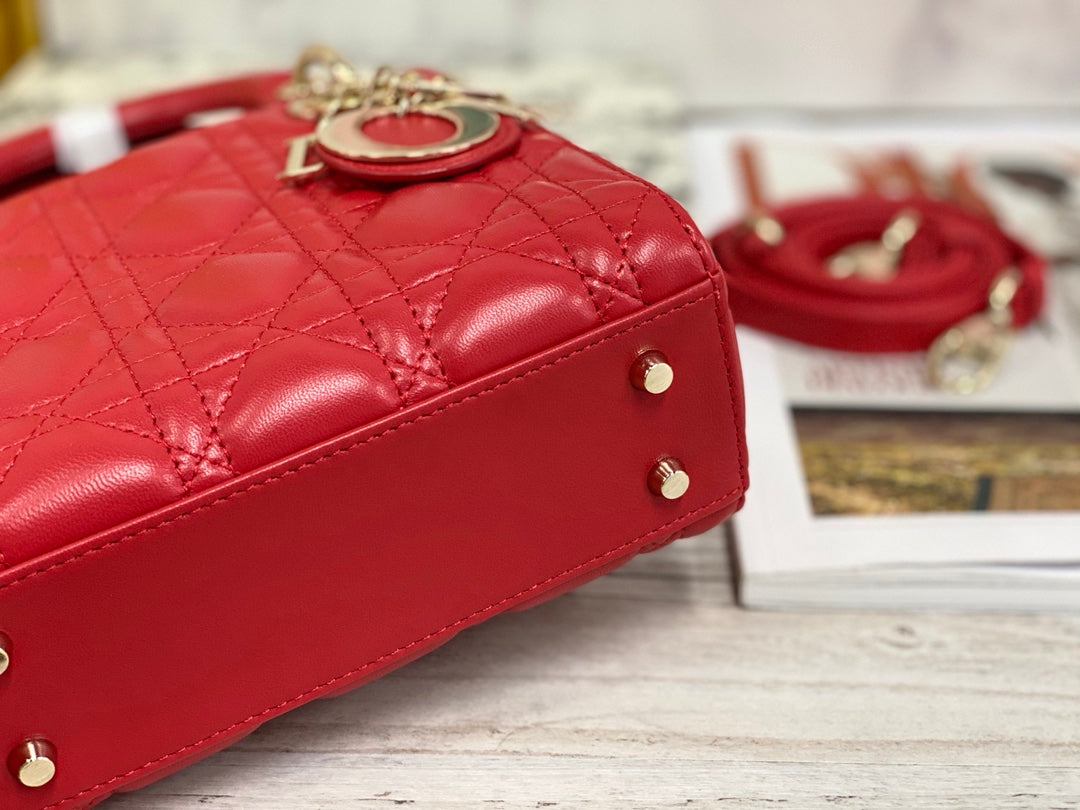 Dior-Mini Lady Dior手袋-三格黛妃-17cm -紅色金扣