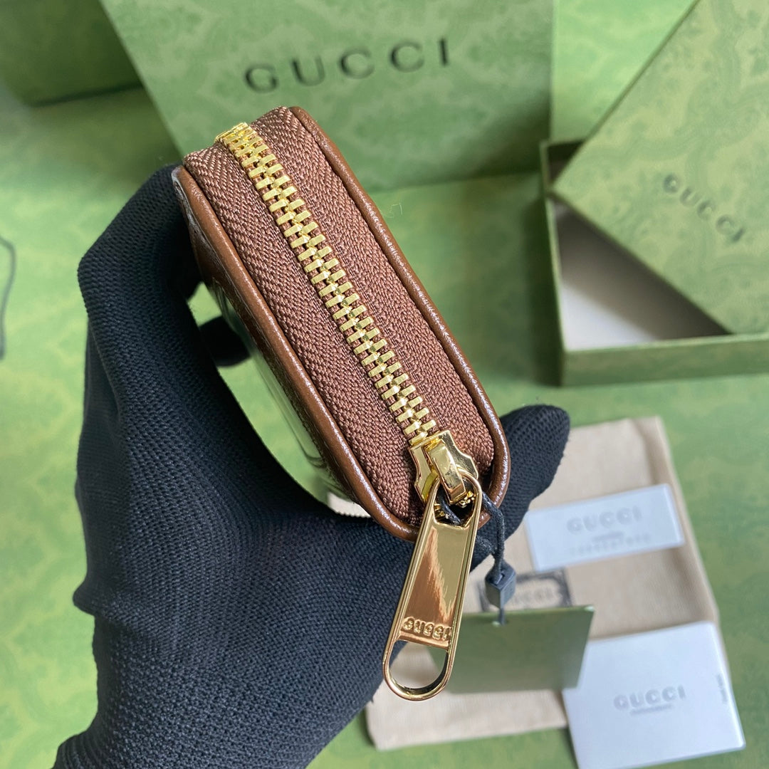 Gucci 新款拉鍊短夾