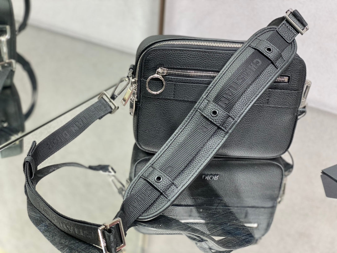 Dior 經典相機包-22*15*5cm
