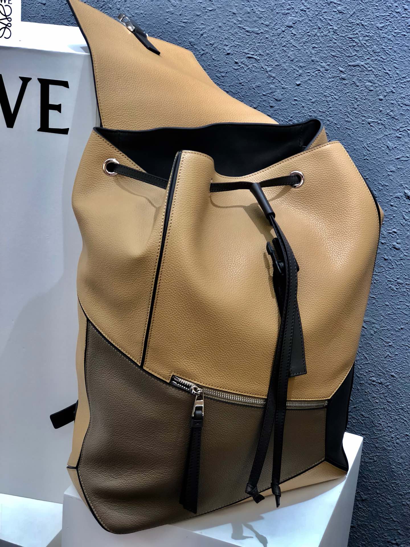 Loe-Puzzle Backpack 後背包 駝色