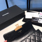Chanel 油蠟牛皮復古翻蓋長夾