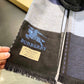 Burberry 羊絨真絲圍巾