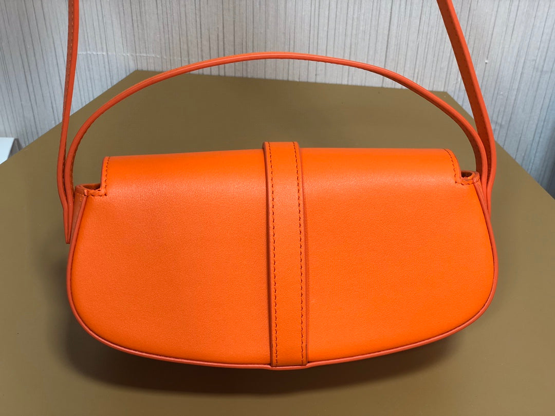 賽C家-Mini Tabou Clutch 鎖頭飾腋下包 橙色 平紋牛皮革