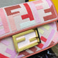 芬F家-Baguette-小型粉色刺繡法棍包