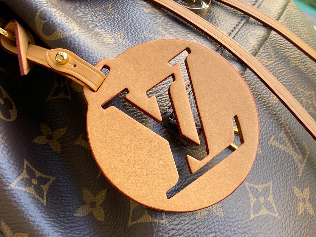 LV M45501 Montsouris 小號雙肩包