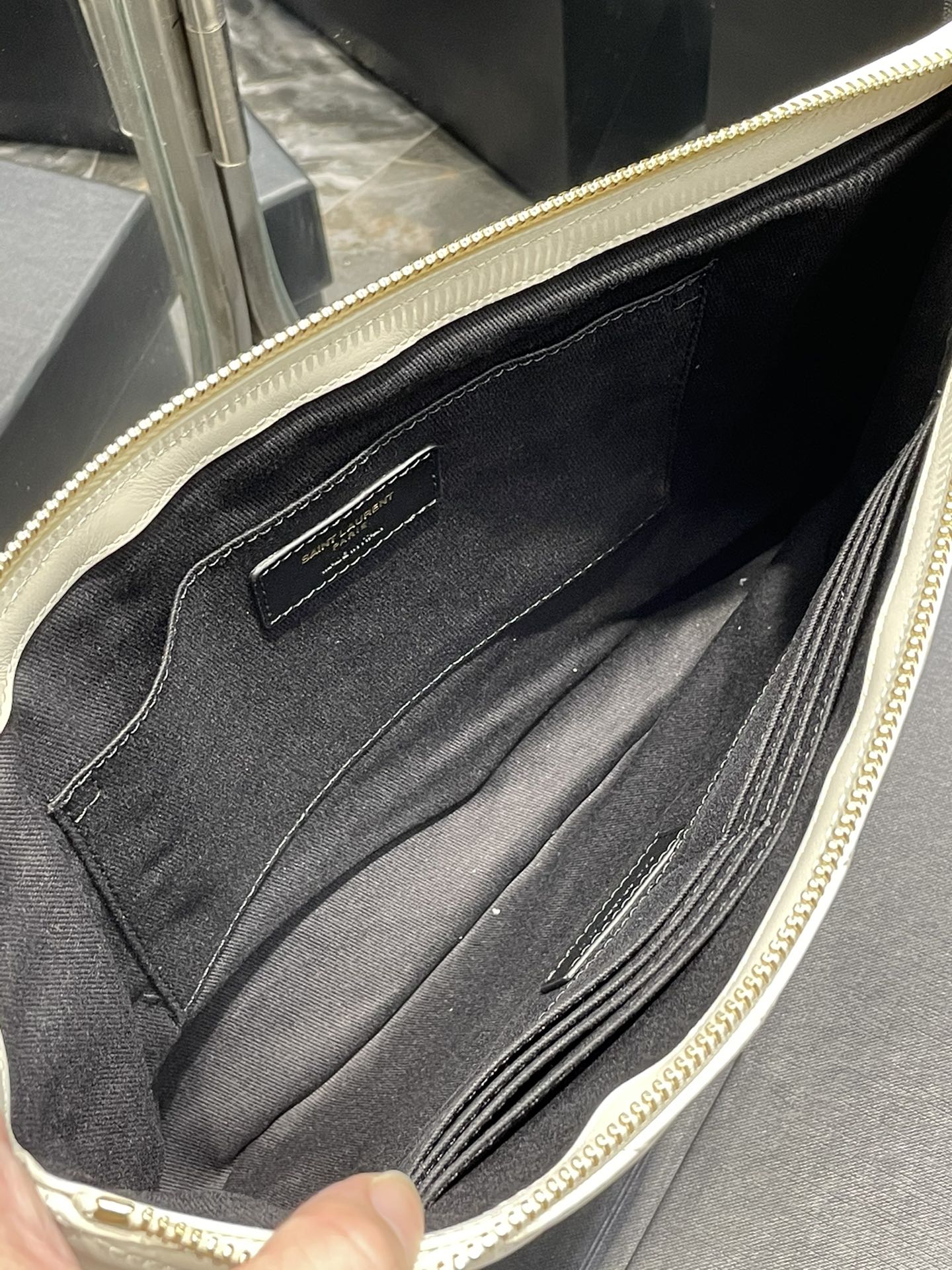 YSL 提花拼接文件手拿包-白色金扣-36cm