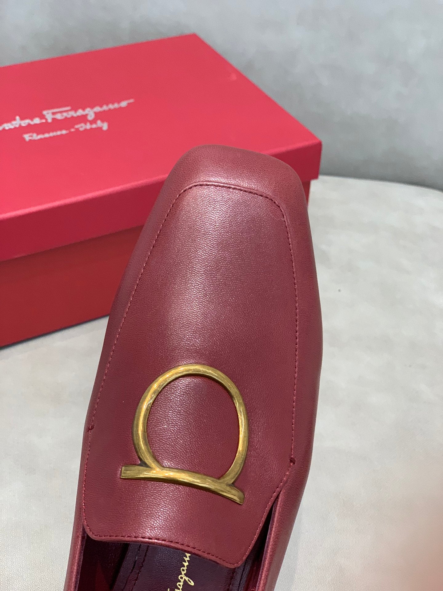 Salvatore Ferragamo鞋-菲拉格慕 馬蹄釦 2cm跟 樂福鞋 紅