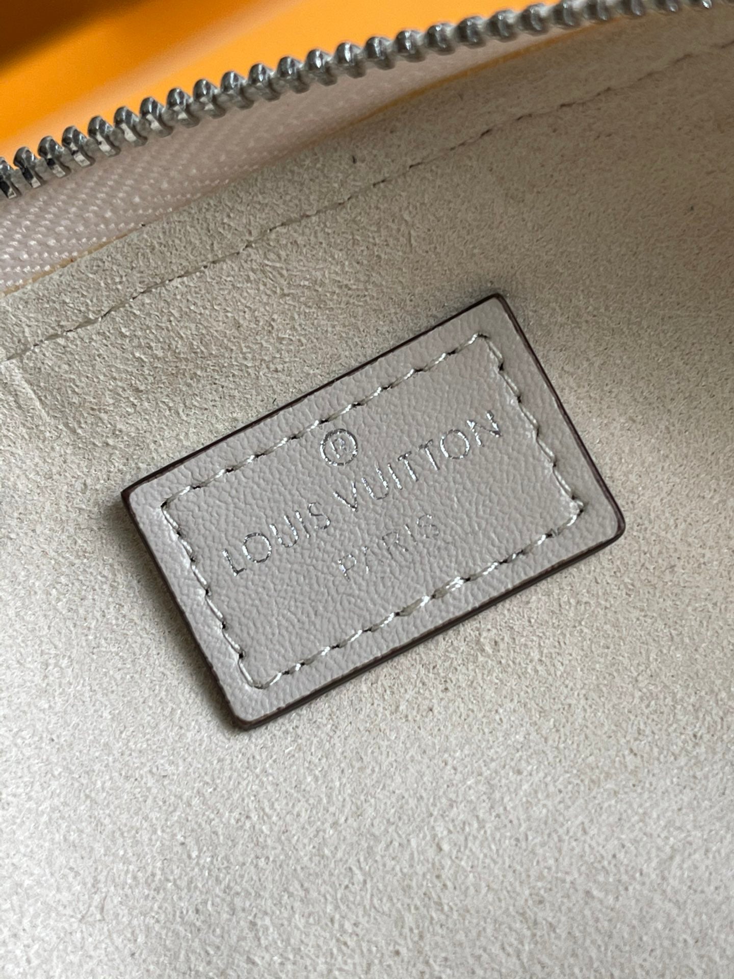 LV G10397 Elisabeth 筆袋-米白