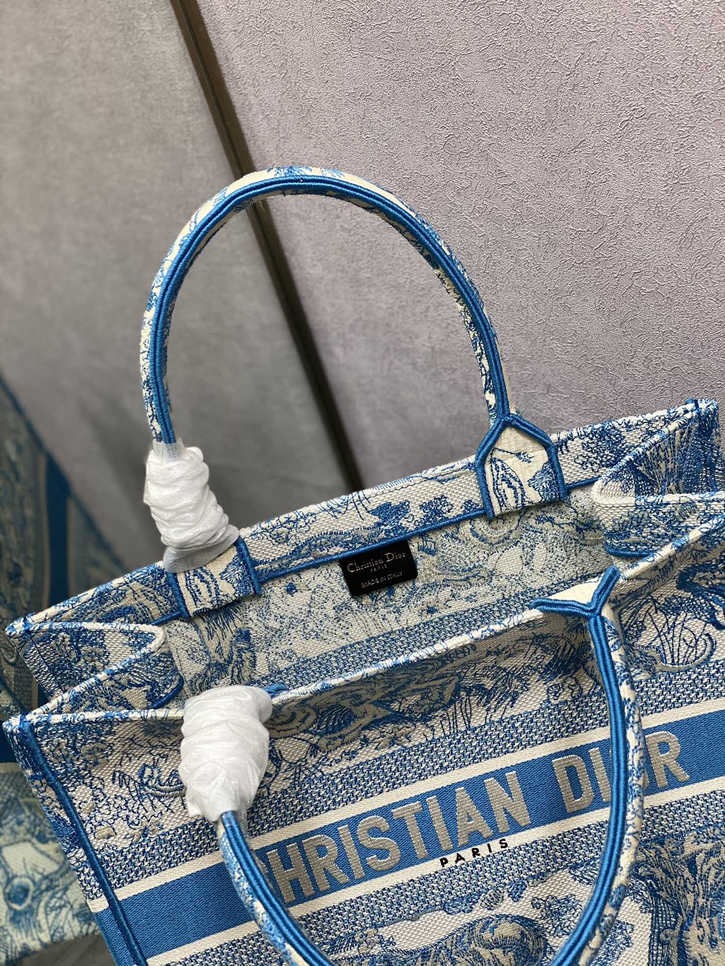 Dior Book Tote-小號36.5cm淺藍老虎