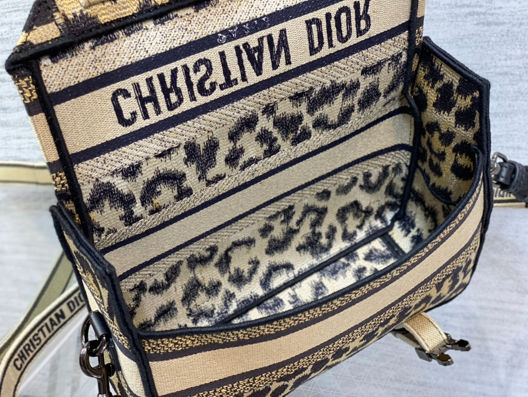 Dior-郵差包 小號 男女同款