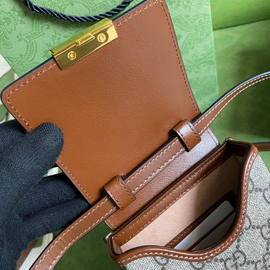 Gucci 鎖扣鏈條手機包