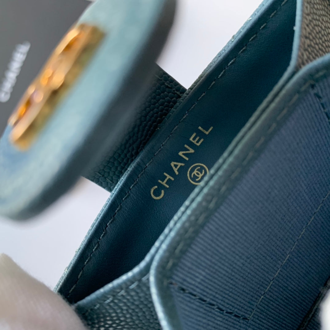 Chanel 多隔層風琴卡包