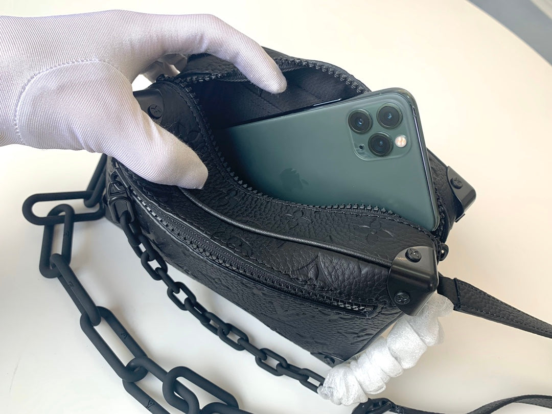 M44480 路L家-MINI SOFT TRUNK 手袋 黑色荔枝紋
