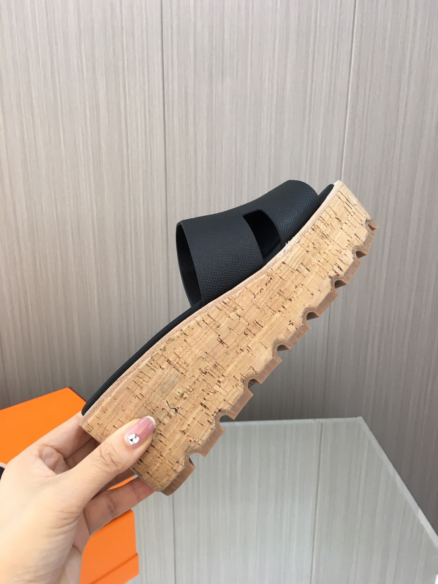 小愛款-2023春夏新款 掌紋牛皮厚底拖鞋 黑色