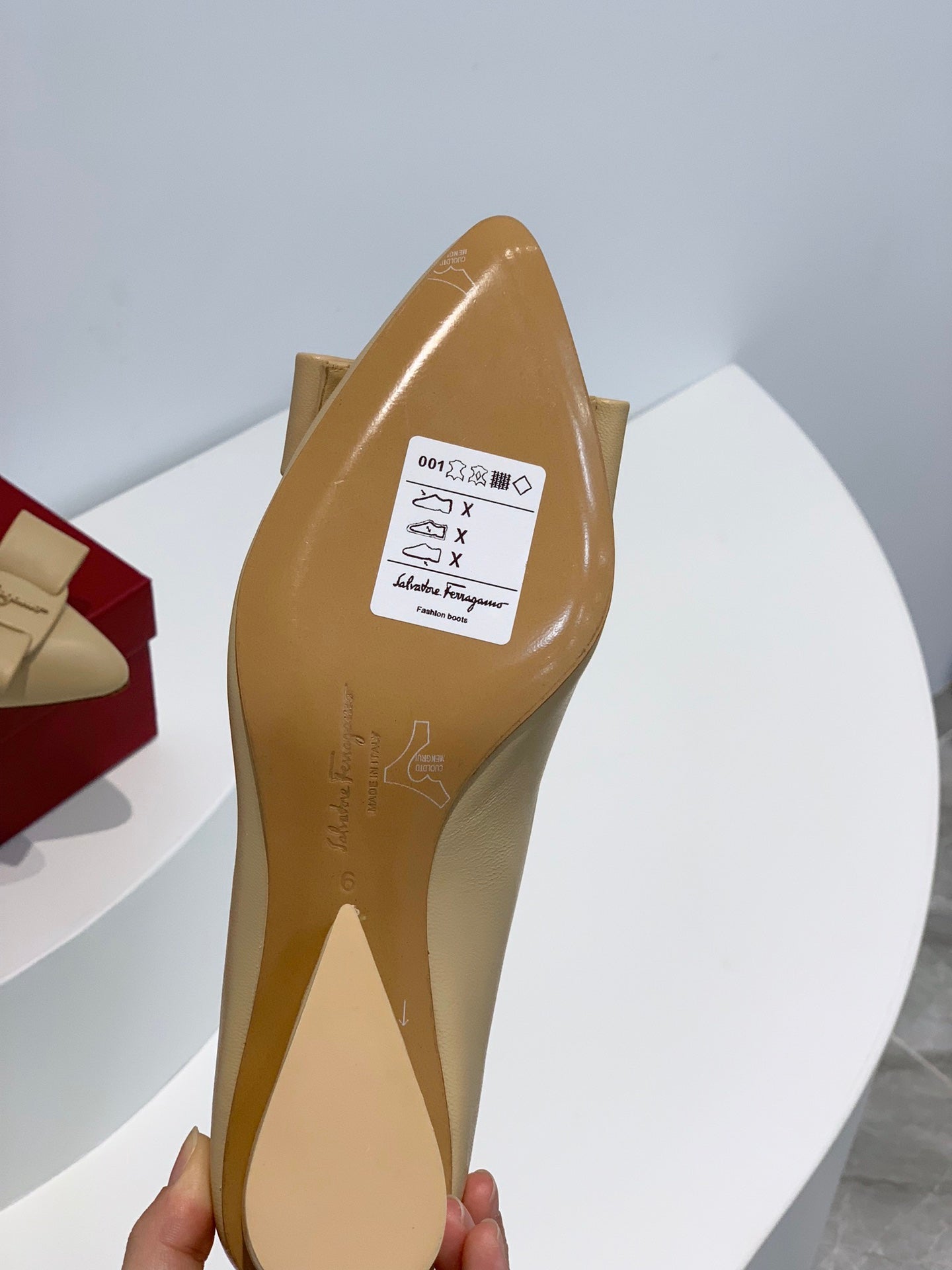 Salvatore Ferragamo鞋-菲拉格慕 Viva低跟尖頭 平底鞋 膚色