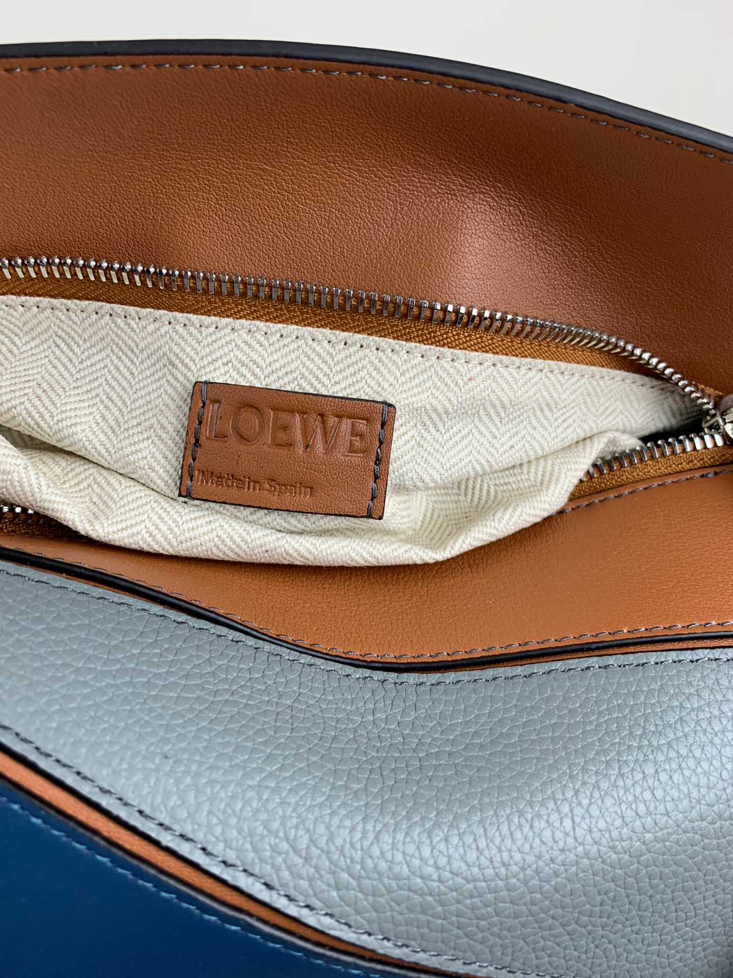 羅L威-Puzzle bag 小牛皮