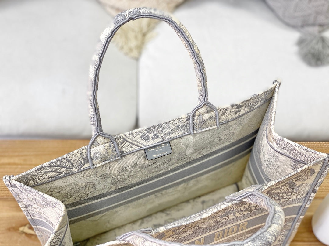 Dior Book Tote-大號41.5cm-刺繡灰老虎