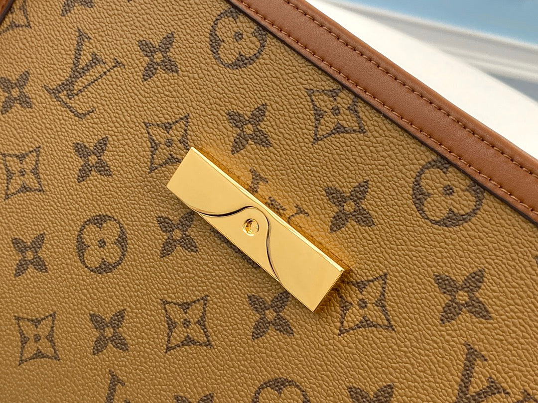 M69184 路L家-Pochette Dauphine 手袋 黃花