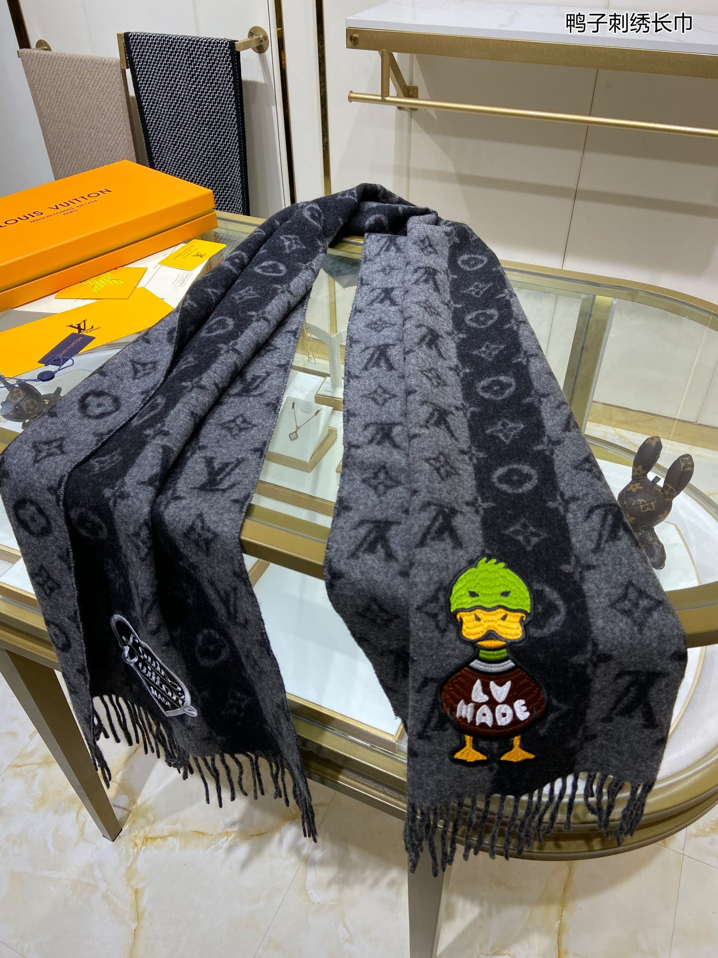 路L家-羊毛羊絨刺繡長金 40*205cm