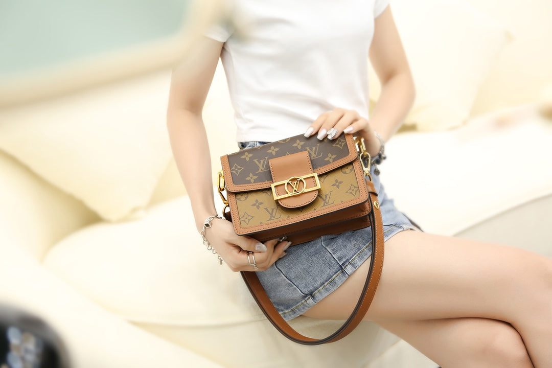 LV M44580 Mini Dauphine 達芙尼