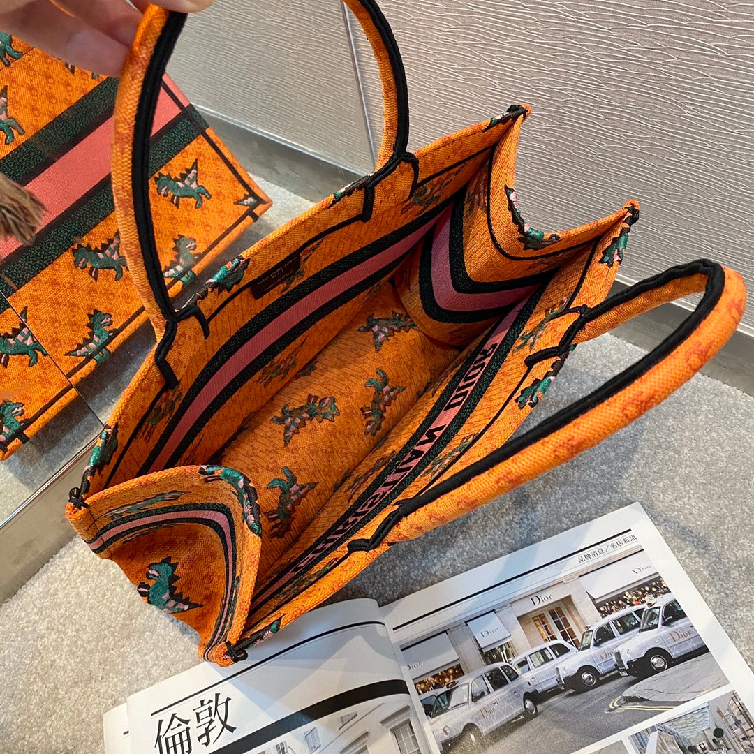 Dior Book Tote-小號36.5cm-小恐龍