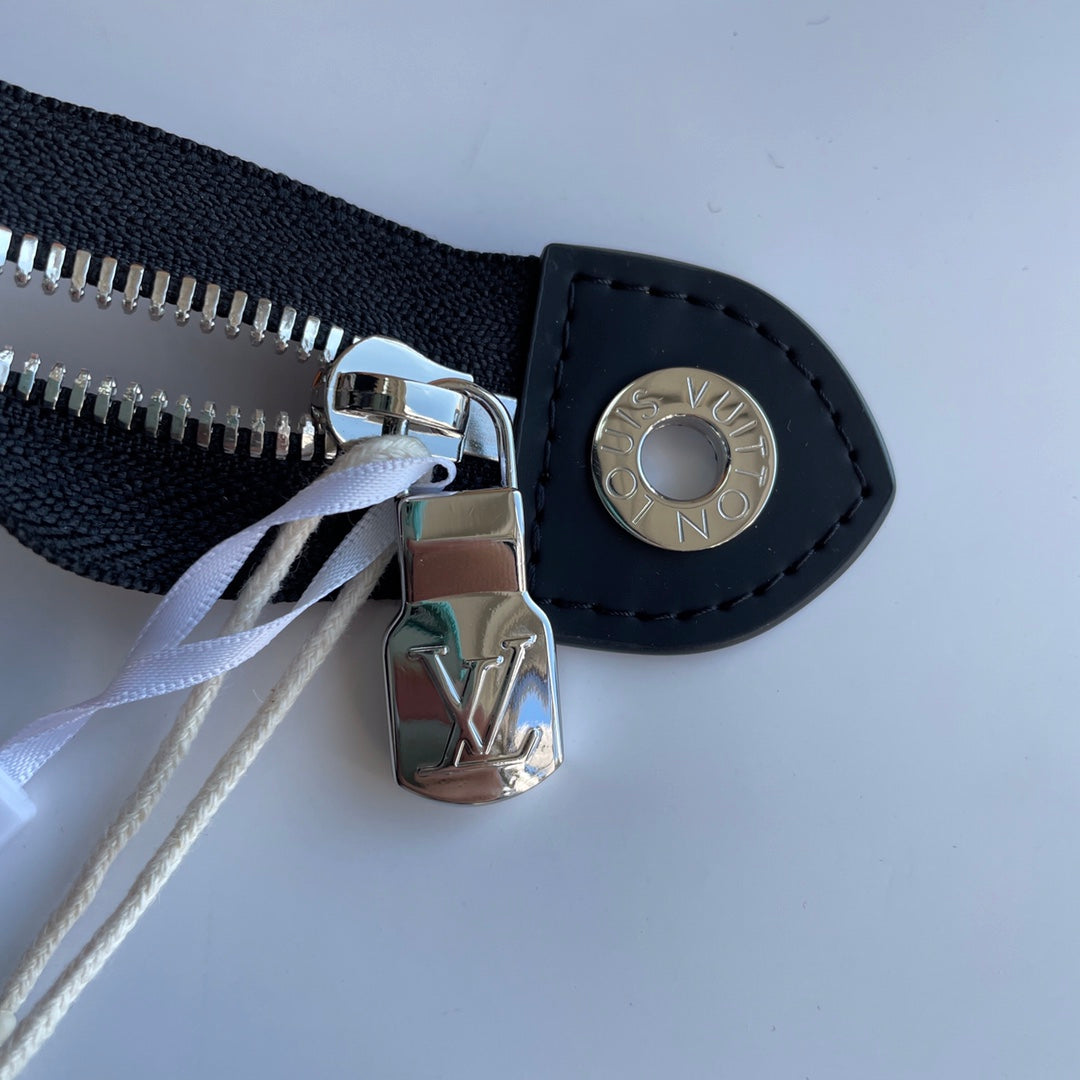 LV M69535 手拿包