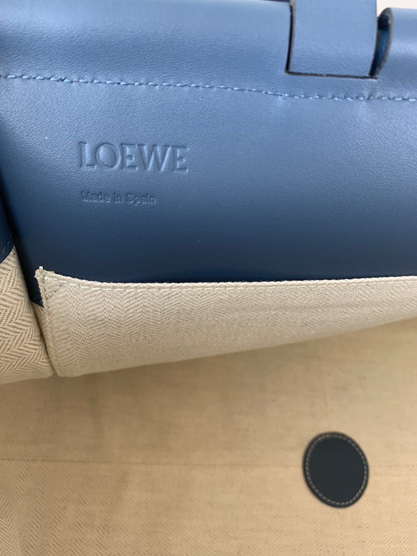 羅L威-Cushion tote 小牛皮 深藍色