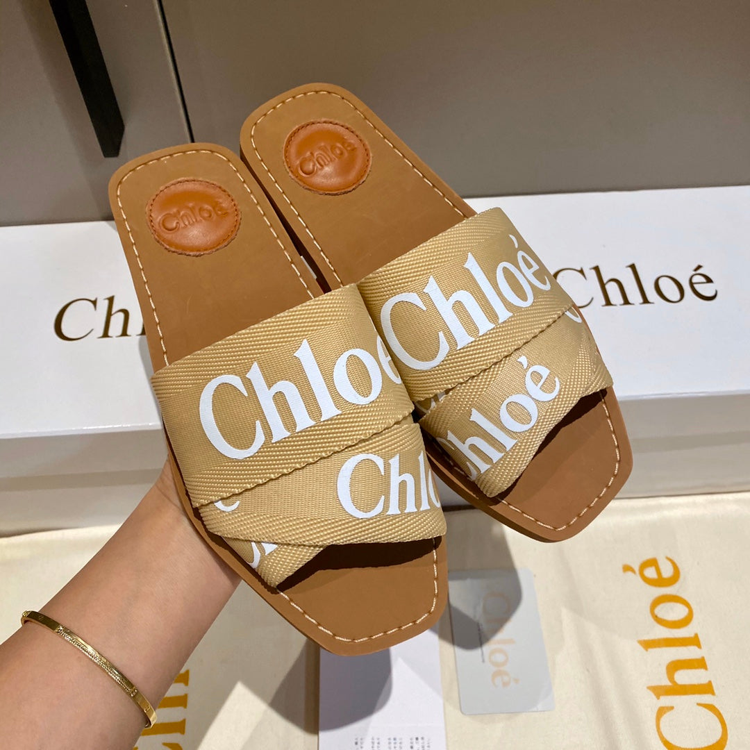克羅C-奶茶色woody logo拖鞋（尺碼35-39，40、41訂製）