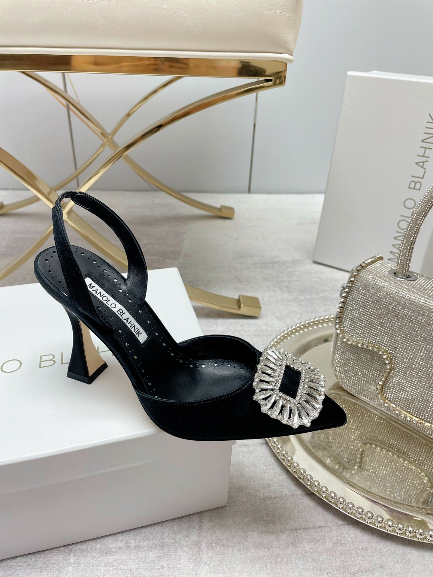 Manolo Blahnik-22S水鑽高跟鞋