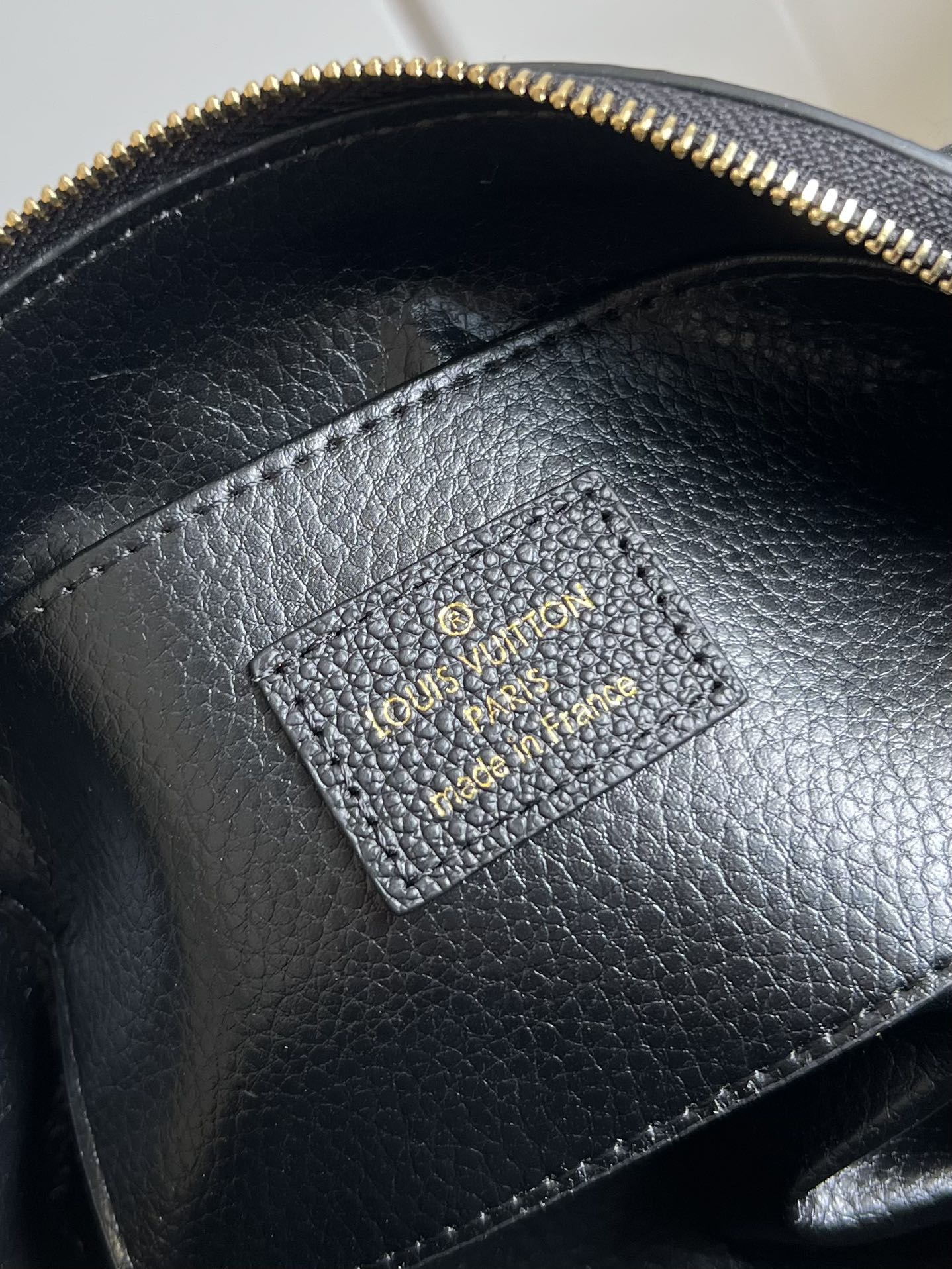 LV M59086 壓花絲印化妝包