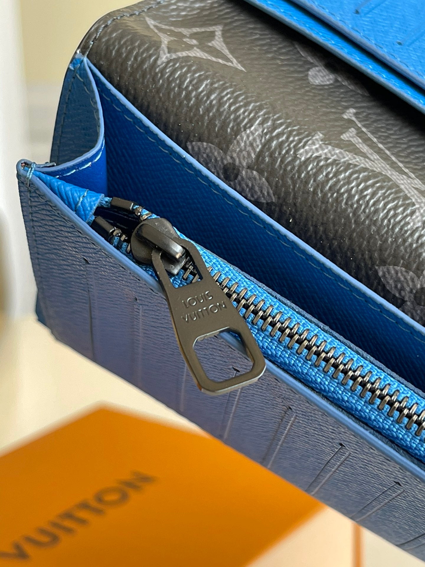 LV M80788 水波紋新款男士長夾