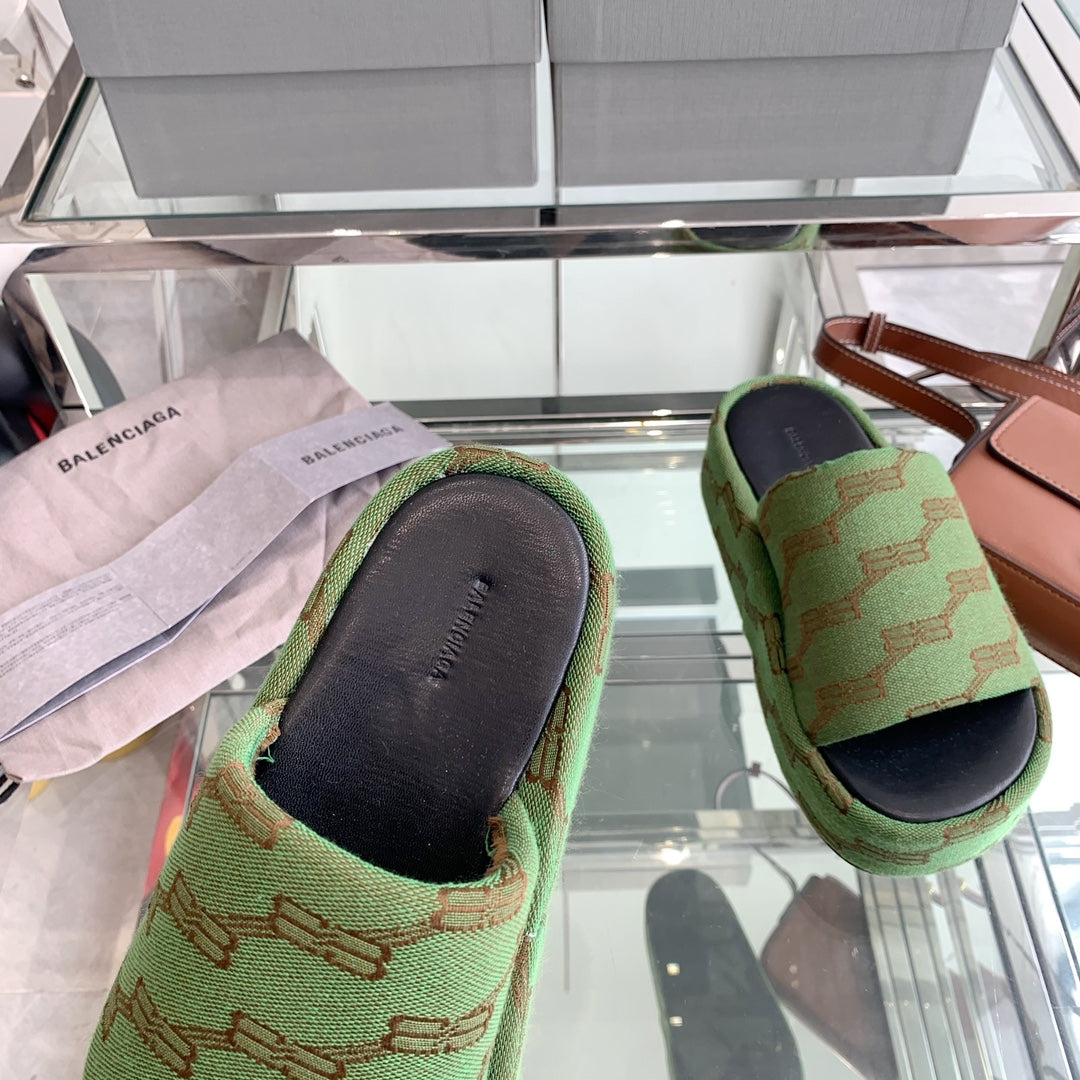 巴黎世-2023春夏新款 厚底刺繡拖鞋 綠色