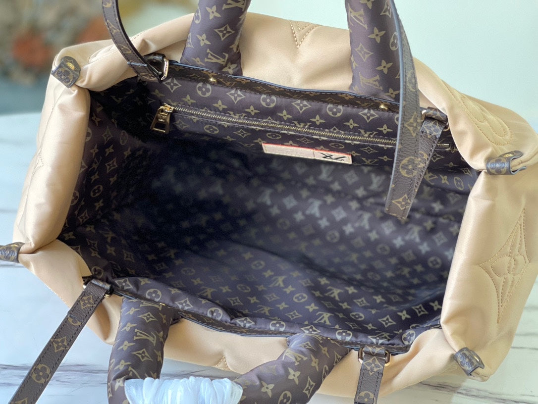 M59005 路L家- Econyl Onthego手袋 大號 杏色