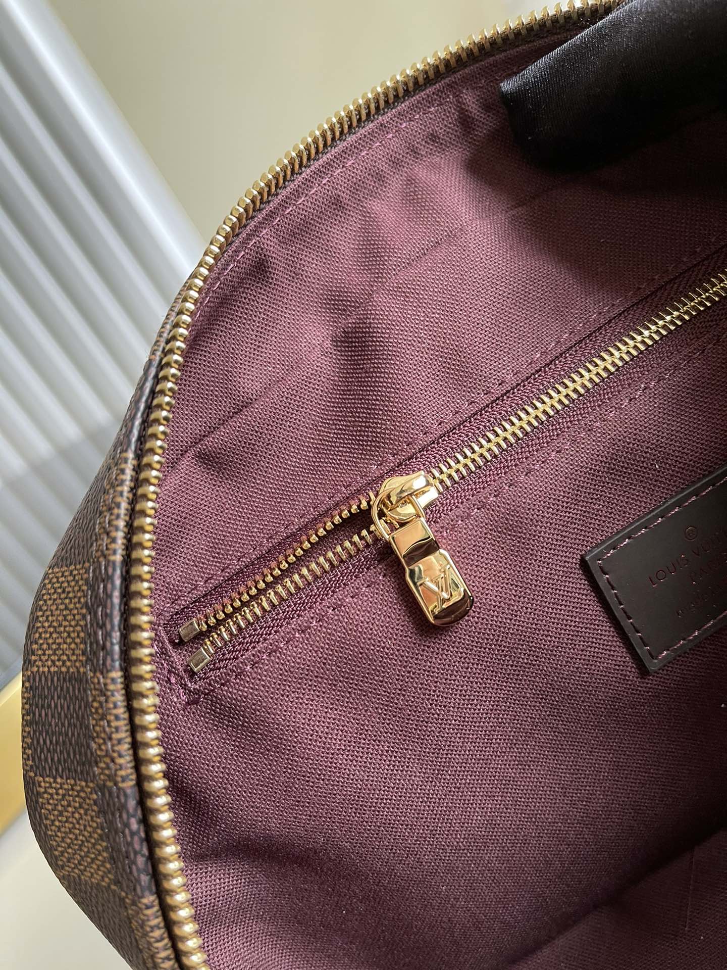 LV M47527 盥洗袋