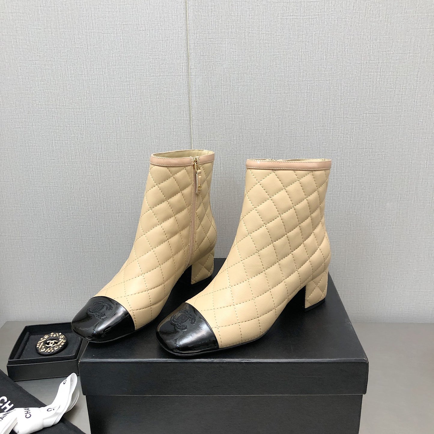 小香家-2022秋冬新款 菱格短靴 杏色